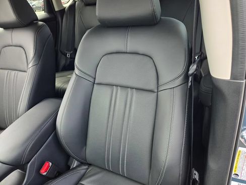 Used 2025 Honda HR-V EX-L image 15