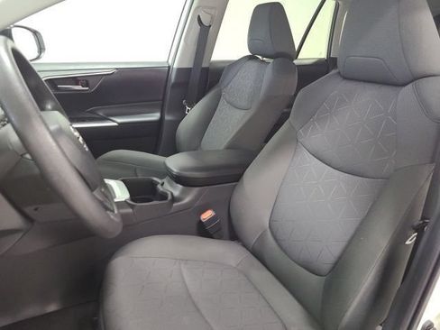 Used 2023 Toyota RAV4 XLE AWD/4WD image 19