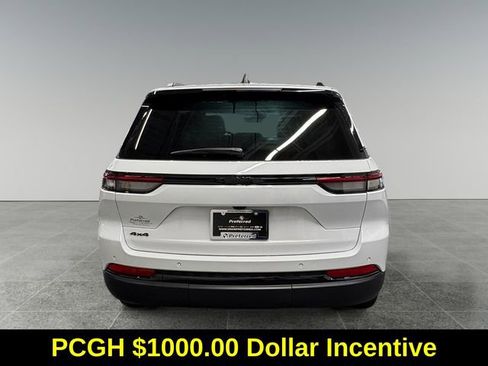 Used 2025 Jeep Grand Cherokee Altitude image 23