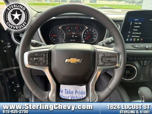 Used 2025 Chevrolet Blazer LT FWD image 16