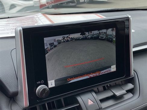 Certified 2025 Toyota RAV4 LE image 27