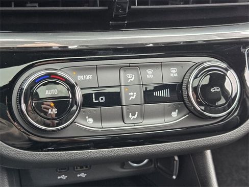 New 2026 Buick Envista Sport Touring w/ Studio Series image 19