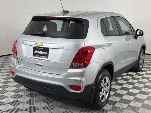 Used 2018 Chevrolet Trax LS w/ LPO, Protection Package FWD image 5