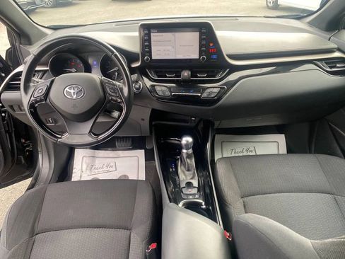 Used 2019 Toyota C-HR LE image 12