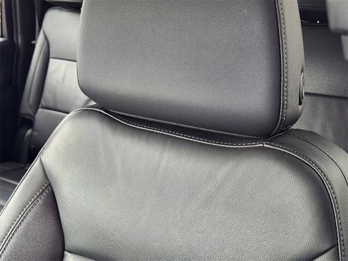 Certified 2024 Chevrolet Suburban LT image 16