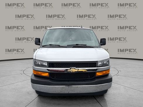 Used 2024 Chevrolet Express 2500 w/ Driver Convenience Package image 8