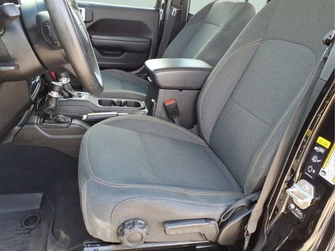 Used 2024 Jeep Gladiator Sport image 8