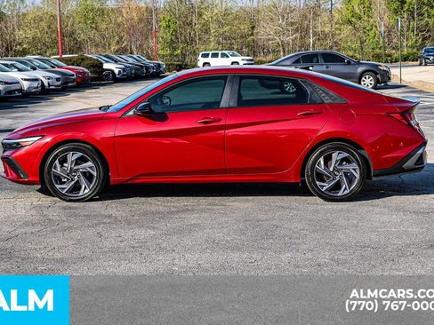 Used 2025 Hyundai Elantra Sport FWD image 9