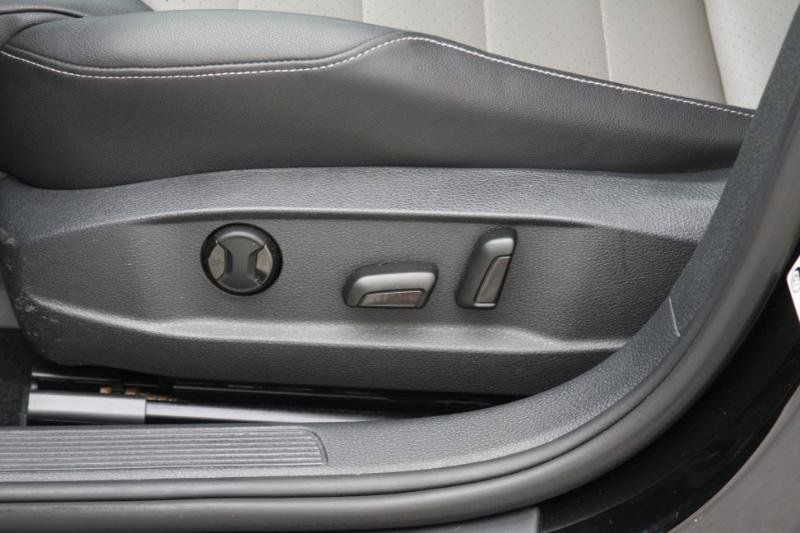 Used 2015 Volkswagen Golf TDI SEL FWD image 30