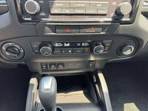 Used 2022 Nissan Frontier PRO-4X w/ Pro-4X Premium Package AWD/4WD image 32