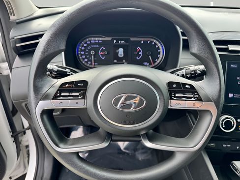 Used 2023 Hyundai Tucson SEL FWD image 13