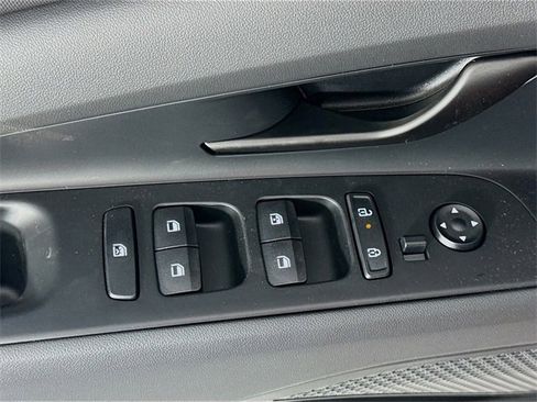 New 2025 Hyundai Elantra Sport image 21