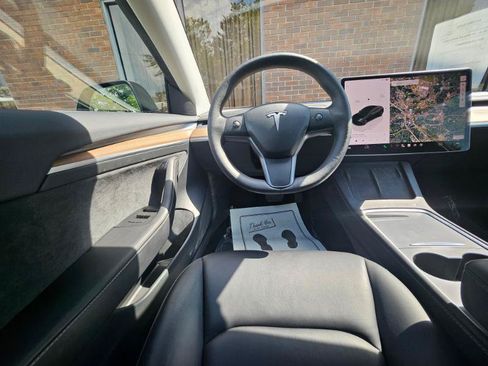 Used 2023 Tesla Model 3 Standard Range RWD image 4