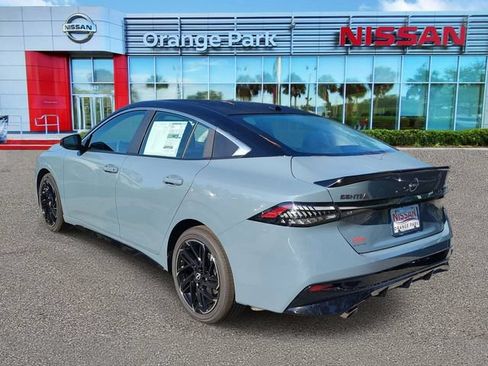 New 2026 Nissan Sentra SR w/ Floor Mat Package FWD image 3