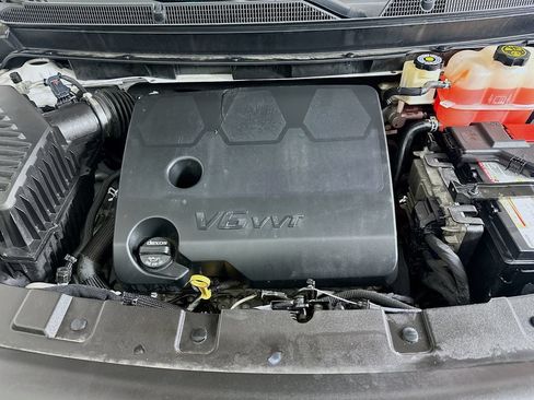 Used 2019 Buick Enclave Premium w/ Experience Buick Package FWD image 30
