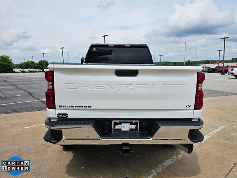 Used 2024 Chevrolet Silverado 2500 LT AWD/4WD image 5