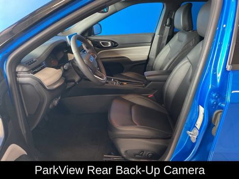 Used 2025 Jeep Compass Limited AWD/4WD image 10