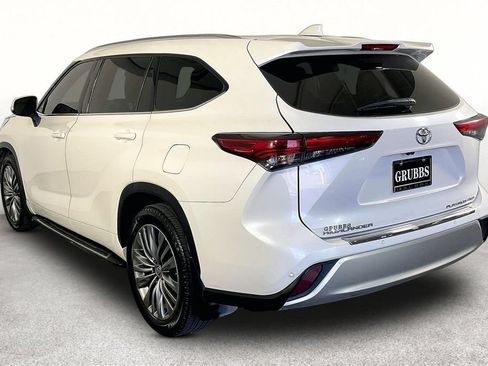 Used 2020 Toyota Highlander Platinum AWD/4WD image 15