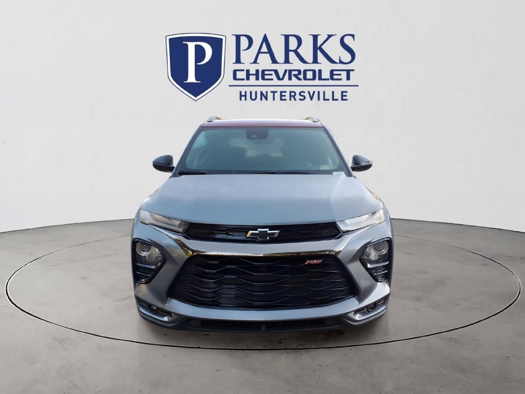 Used 2022 Chevrolet TrailBlazer RS w/ Sun and Liftgate Package FWD image 2