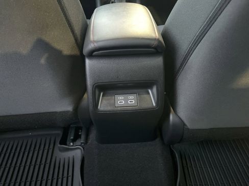 Used 2025 Toyota Corolla SE w/ Convenience Package image 12