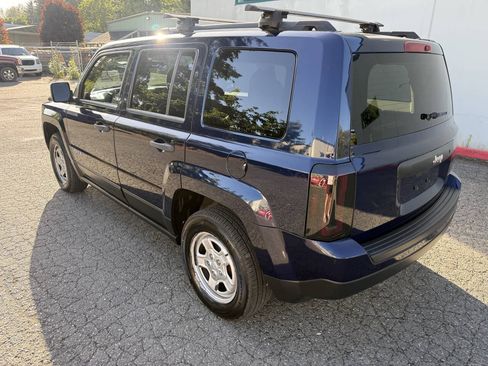Used 2012 Jeep Patriot Sport FWD image 3