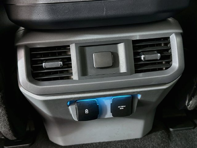 Used 2025 Ford F150 Lariat w/ Equipment Group 501A Mid AWD/4WD image 26