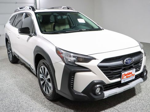 Used 2023 Subaru Outback Limited AWD/4WD image 5