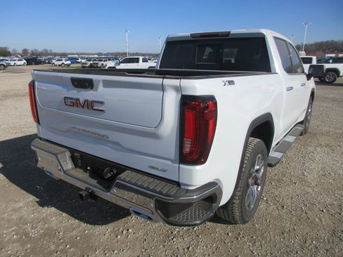 New 2026 GMC Sierra 1500 SLT w/ SLT Premium Plus Package AWD/4WD image 5