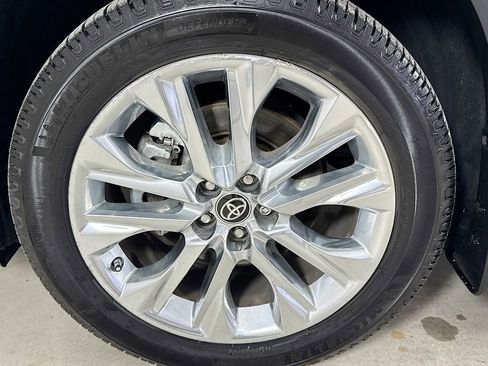 Used 2022 Toyota Highlander Limited FWD image 42