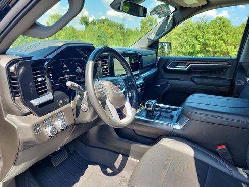 Certified 2025 GMC Sierra 1500 SLT w/ SLT Premium Plus Package AWD/4WD image 18