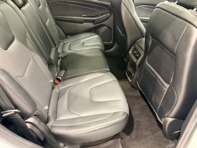 Used 2018 Ford Edge Titanium w/ Equipment Group 301A AWD/4WD image 25