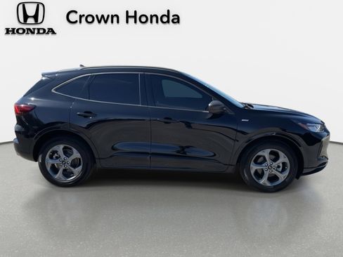 Used 2023 Ford Escape ST-Line w/ Equipment Group 301A image 4