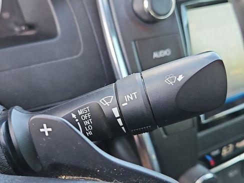 Used 2015 Toyota Camry XSE image 22