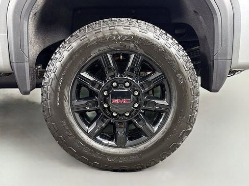New 2026 GMC Sierra 2500 AT4 AWD/4WD image 32