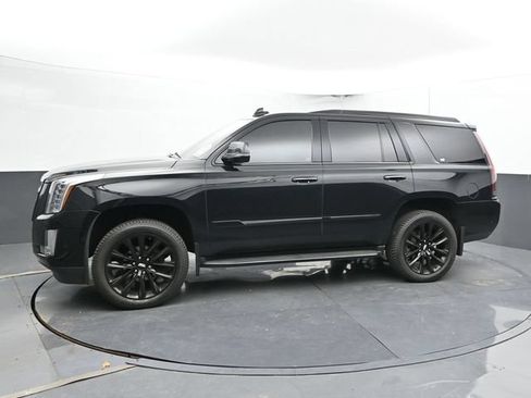 Used 2020 Cadillac Escalade Luxury w/ Escalade Sport Edition AWD/4WD image 8