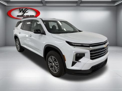 New 2026 Chevrolet Traverse LT FWD image 3