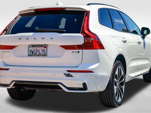 Certified 2026 Volvo XC60 B5 Plus w/ Climate Package PRO AWD/4WD image 8
