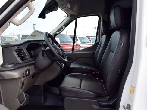 New 2026 Ford Transit 250 148 Medium Roof w/ Load Area Protection Package RWD image 18