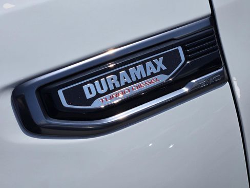 Used 2025 GMC Sierra 1500 AT4 w/ AT4 Premium Package AWD/4WD image 12