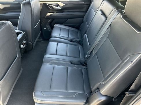 Used 2022 GMC Yukon XL SLT w/ SLT Luxury Package image 25