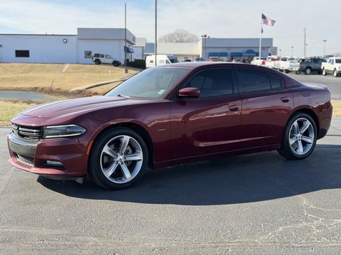Used 2018 Dodge Charger R/T image 3