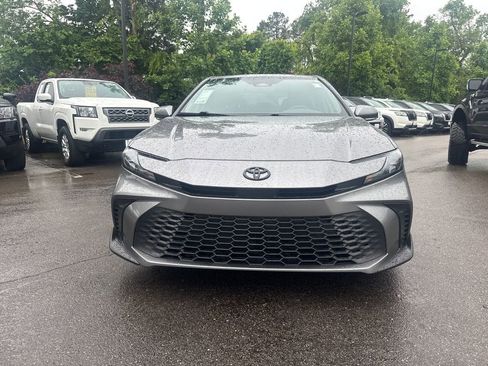 Used 2025 Toyota Camry SE w/ Convenience Package FWD image 36