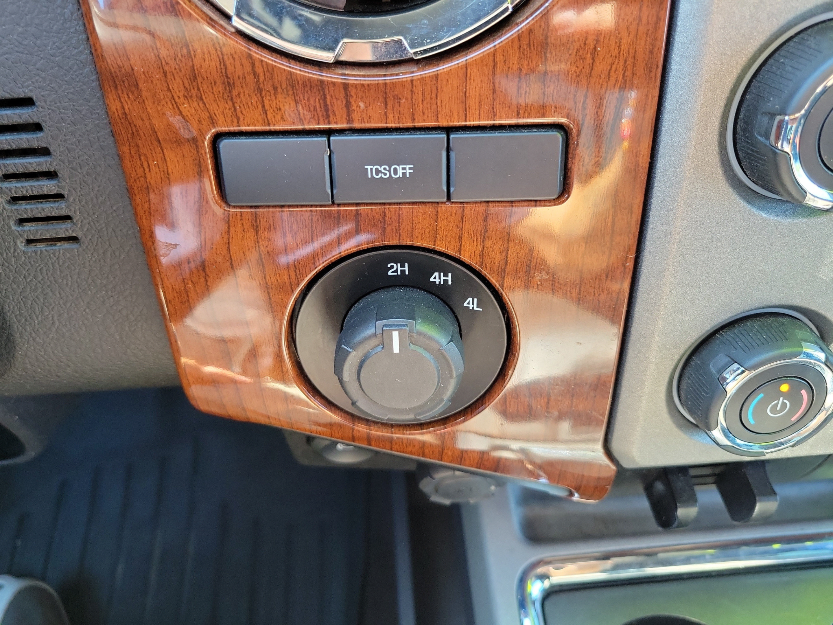 Used 2015 Ford F350 King Ranch w/ FX4 Off-Road Package AWD/4WD image 29