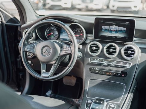 Used 2017 Mercedes-Benz GLC 300 w/ Premium 2 Package image 7
