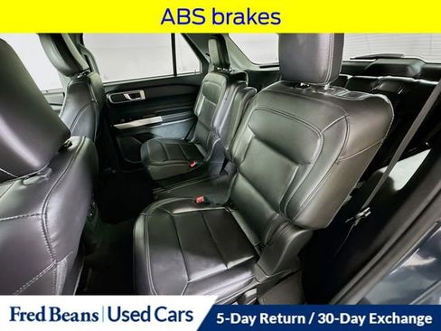 Certified 2022 Ford Explorer XLT w/ Equipment Group 202A AWD/4WD image 29