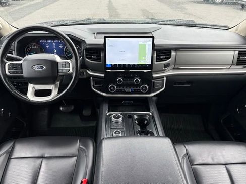 Used 2024 Ford Expedition XLT AWD/4WD image 12