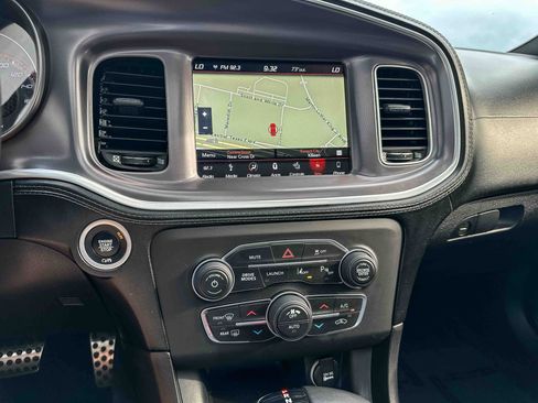 Used 2019 Dodge Charger Scat Pack w/ Technology Group RWD image 33
