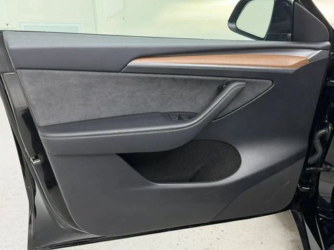 Used 2023 Tesla Model Y Performance AWD/4WD image 42