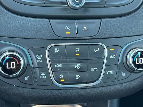 Used 2023 Chevrolet Malibu LT image 22