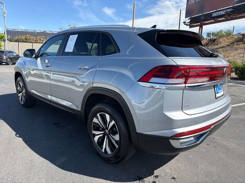 Certified 2026 Volkswagen Atlas Cross Sport SE AWD/4WD image 5
